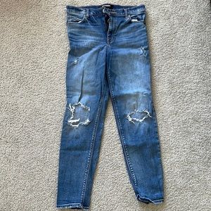 Express medium wash girlfriend high rise jeans. Size 6.